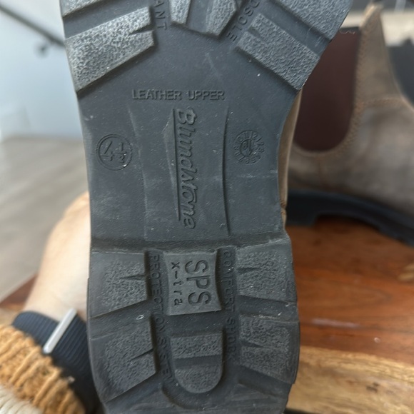 Chelseas in Rustic Brown - Picture 4 of 5